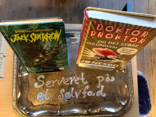 Udstilling, sølvfad